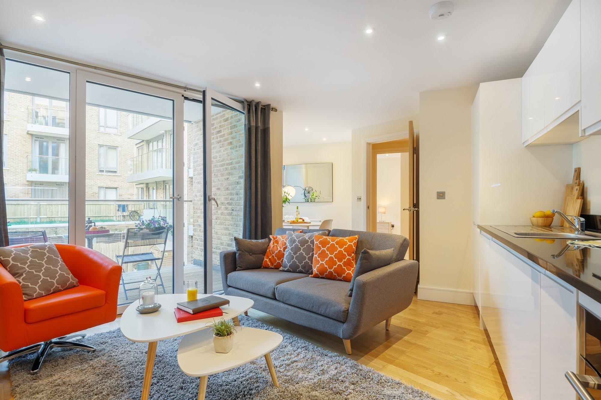 Two Bedroom Serviced Apartment With Balcony In Weymouth Building, Deacon Street Лондон Экстерьер фото