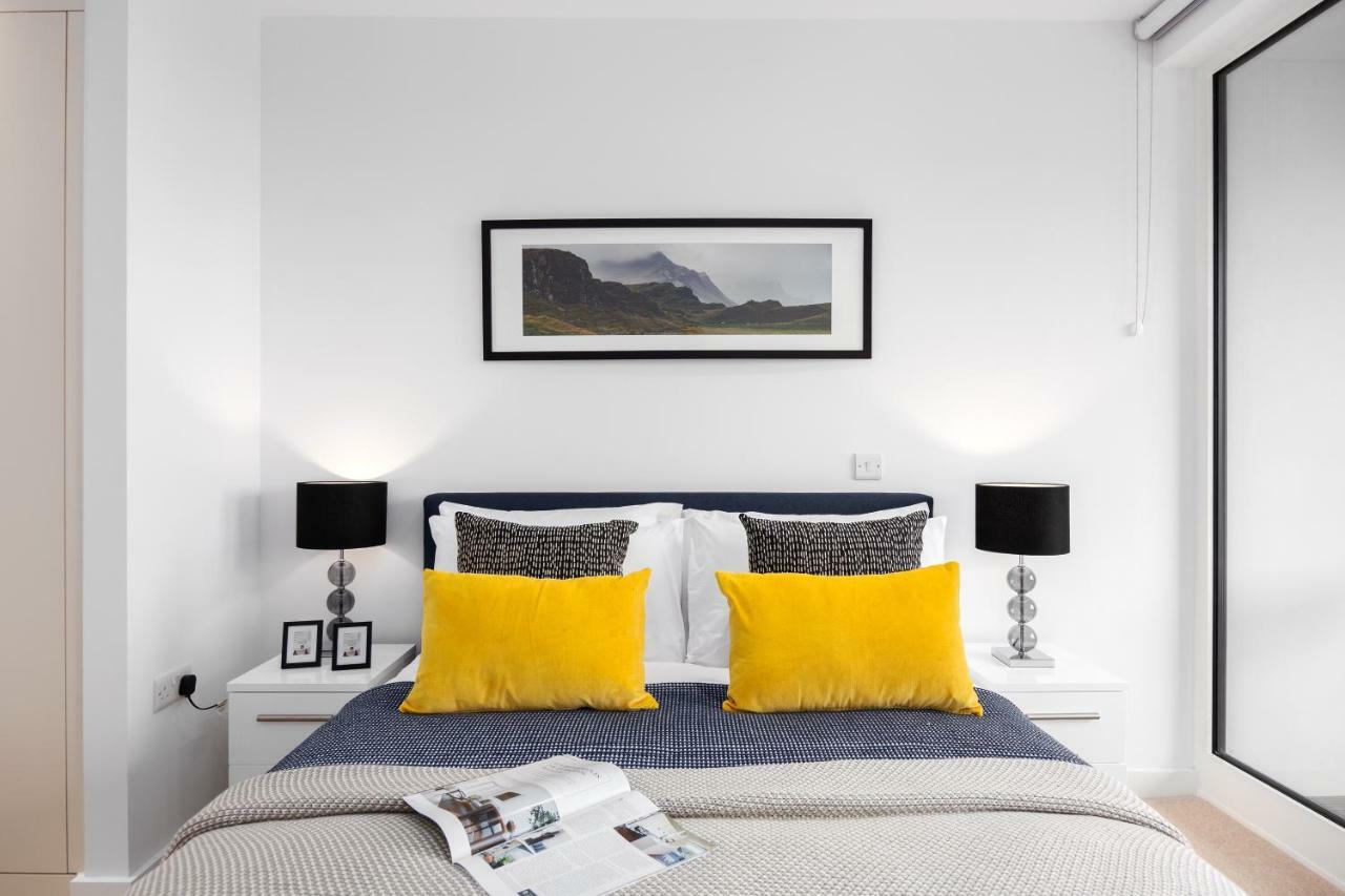 Two Bedroom Serviced Apartment With Balcony In Weymouth Building, Deacon Street Лондон Экстерьер фото